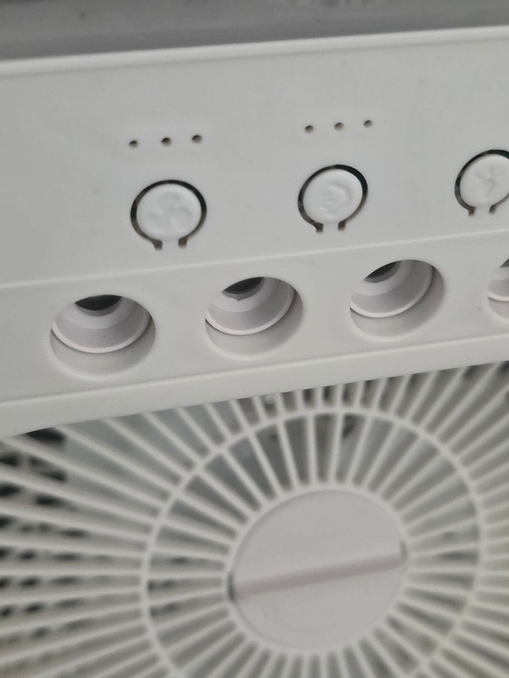 Mini Klimatyzator 3w1 – Wentylator, Nawilżacz z Mgłą, LED