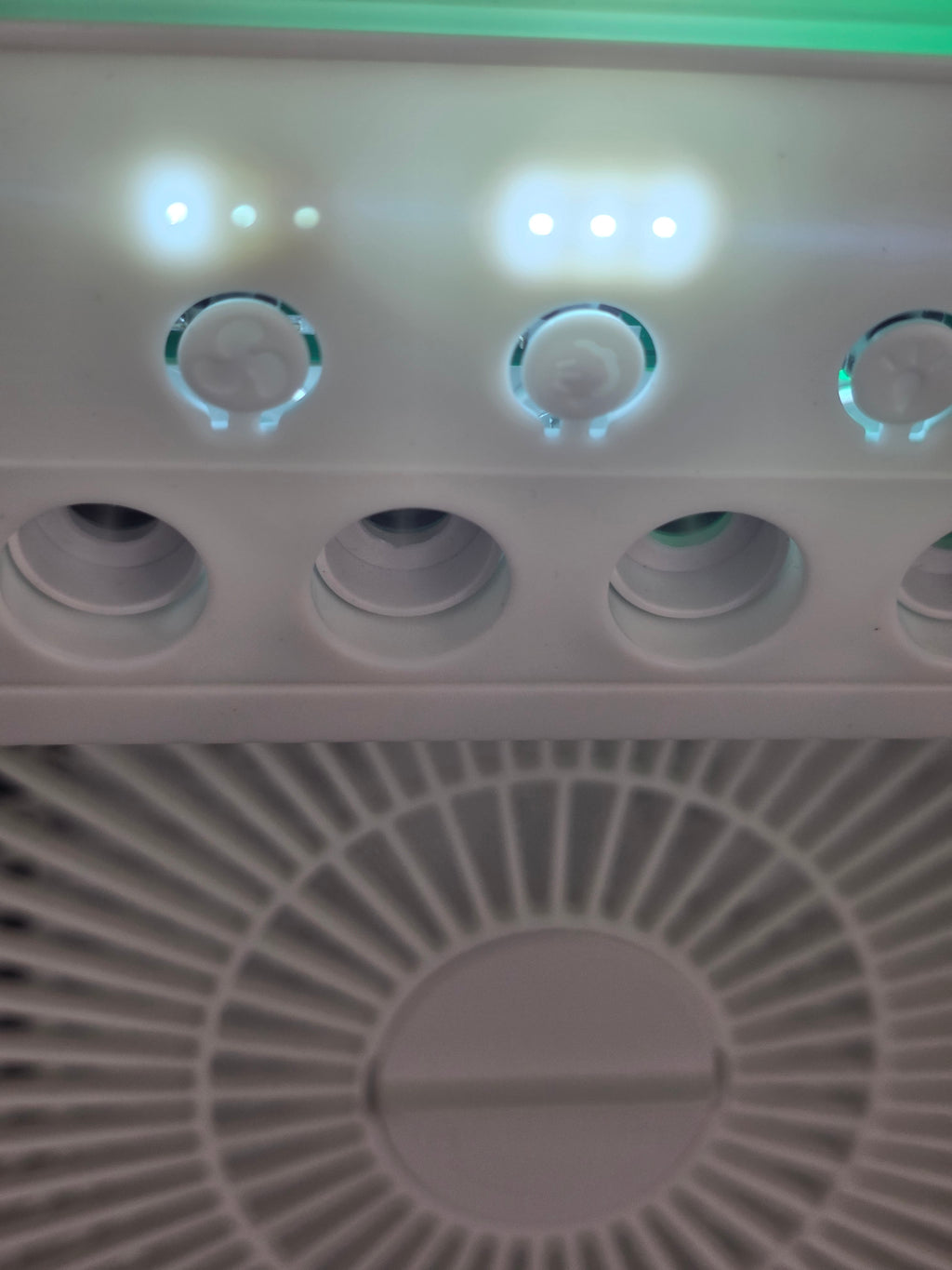 Mini Klimatyzator 3w1 – Wentylator, Nawilżacz z Mgłą, LED